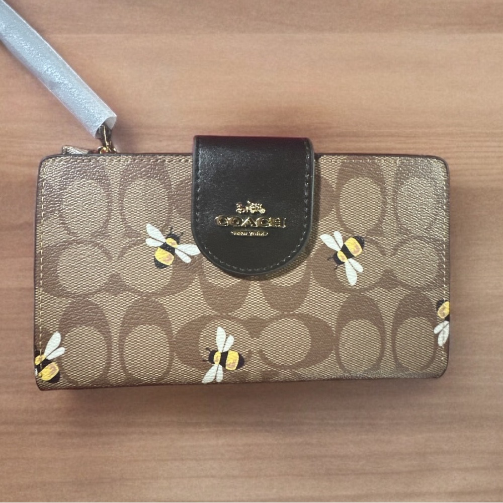 SOLD New Coach Tech Phone Wallet In Signature Canvas Leather With Bee Print